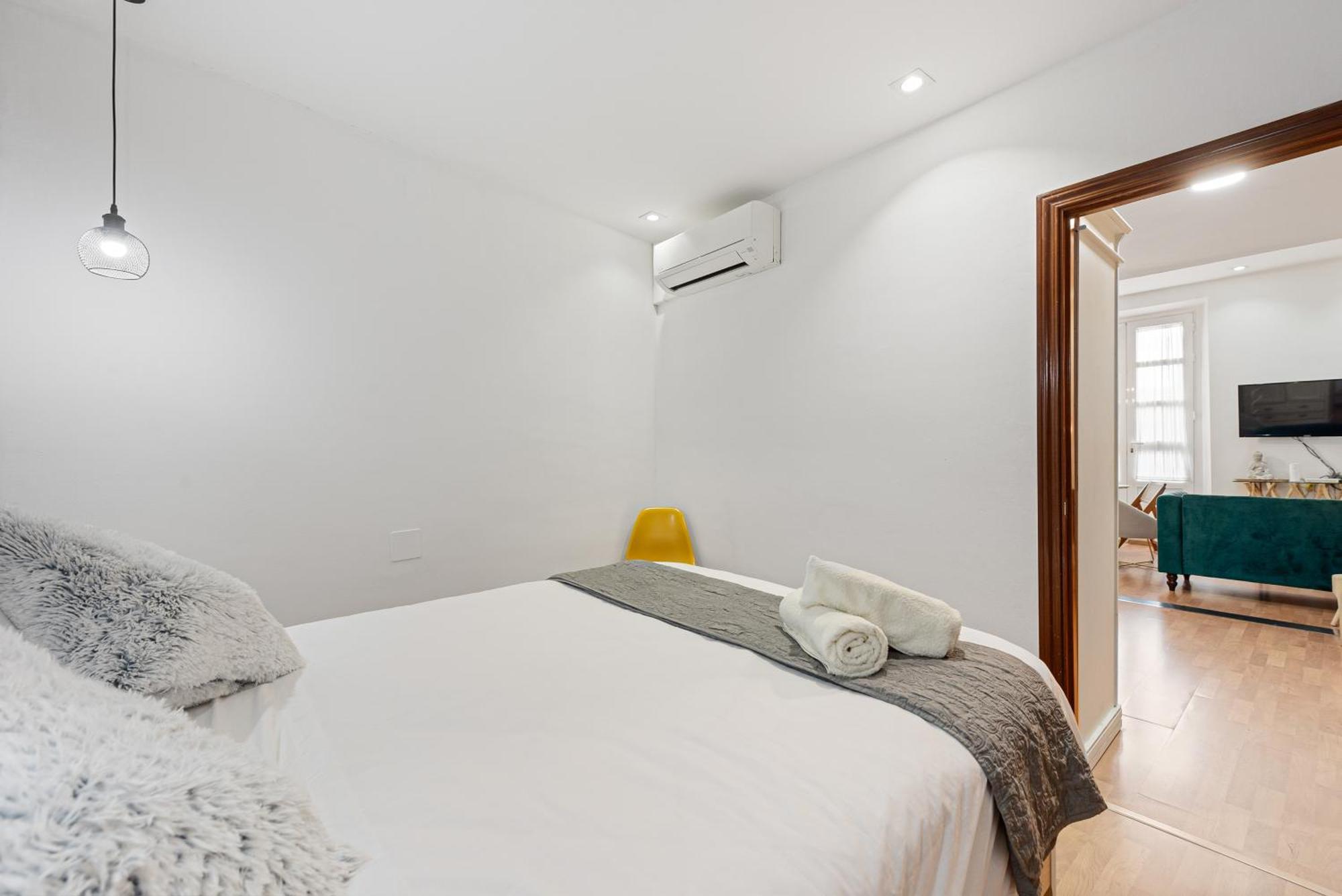 Urbanchicmalaga 2Bedroom Oasis In Historic Malaga Centre Экстерьер фото