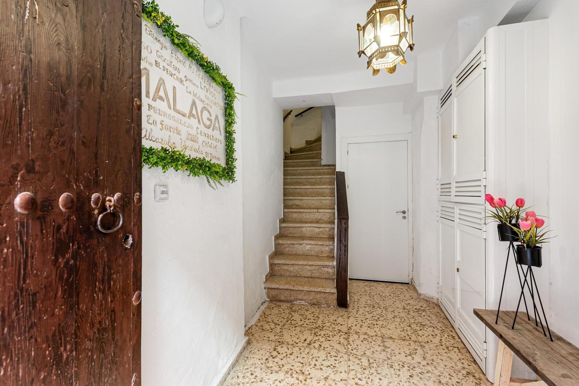 Urbanchicmalaga 2Bedroom Oasis In Historic Malaga Centre Экстерьер фото